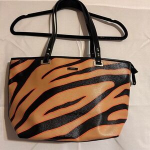 Nine West medium bag like new zebra print tan/black/pink